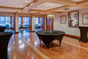 holiday inn east windsor by ihg