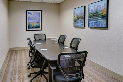 holiday inn east windsor by ihg