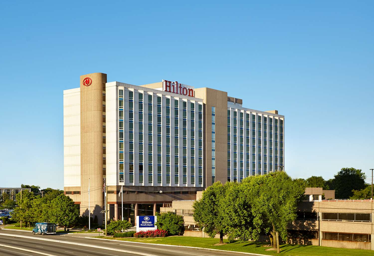 hilton newark airport