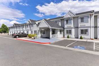 quality inn and suites elko