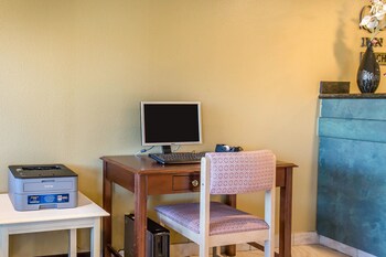 quality inn and suites elko