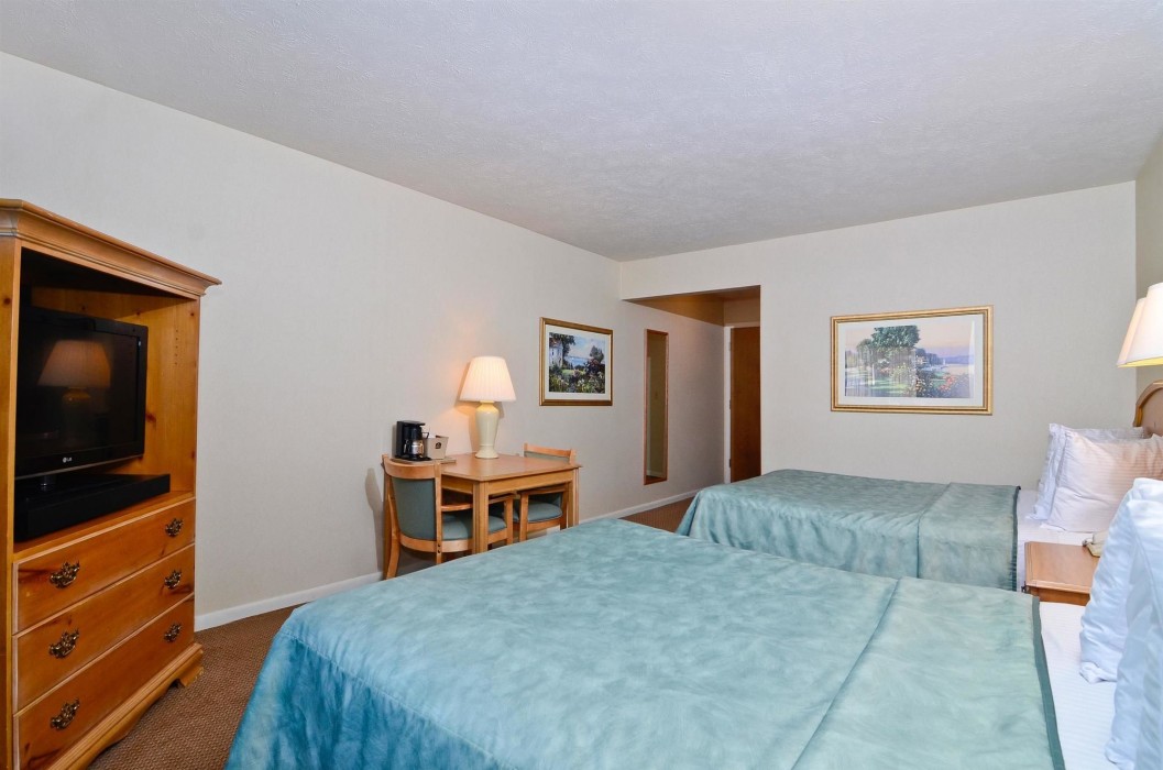 magnuson grand pioneer inn and suites