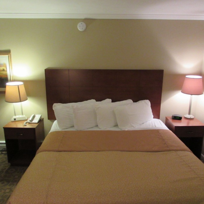 magnuson grand pioneer inn and suites
