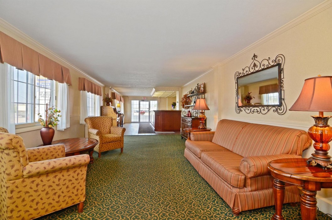 magnuson grand pioneer inn and suites