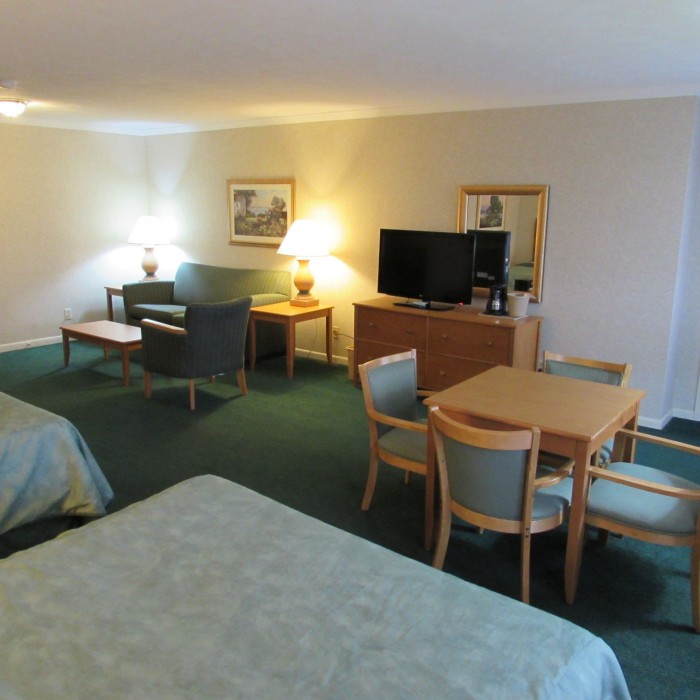 magnuson grand pioneer inn and suites