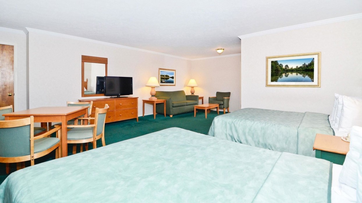 magnuson grand pioneer inn and suites