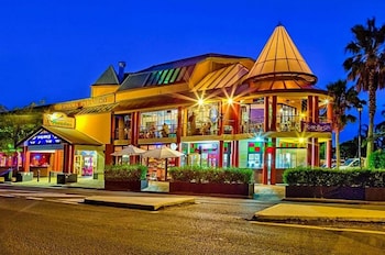 ettalong beach tourist resort