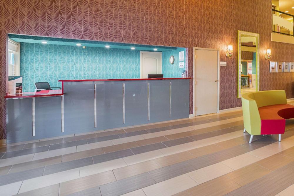 clarion inn and suites