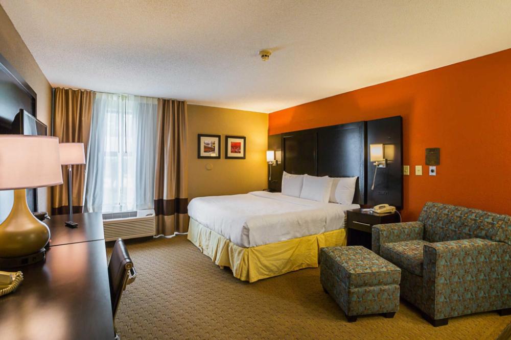 clarion inn and suites