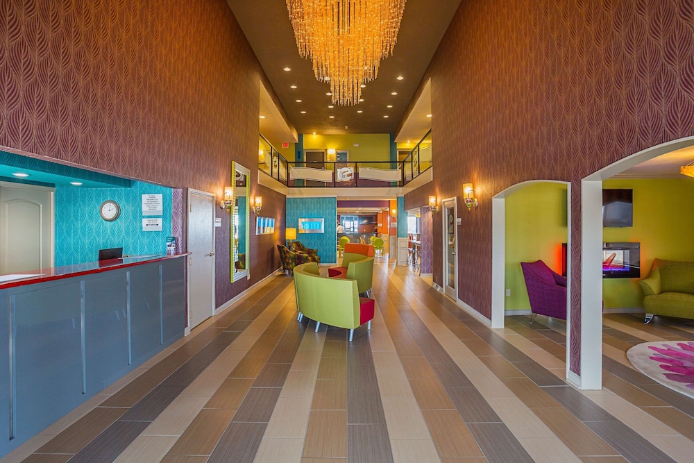 clarion inn and suites