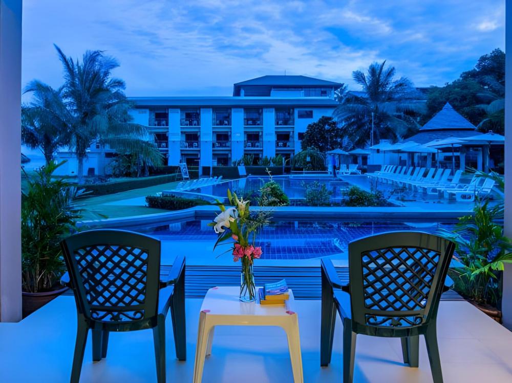 lanta pura beach resort