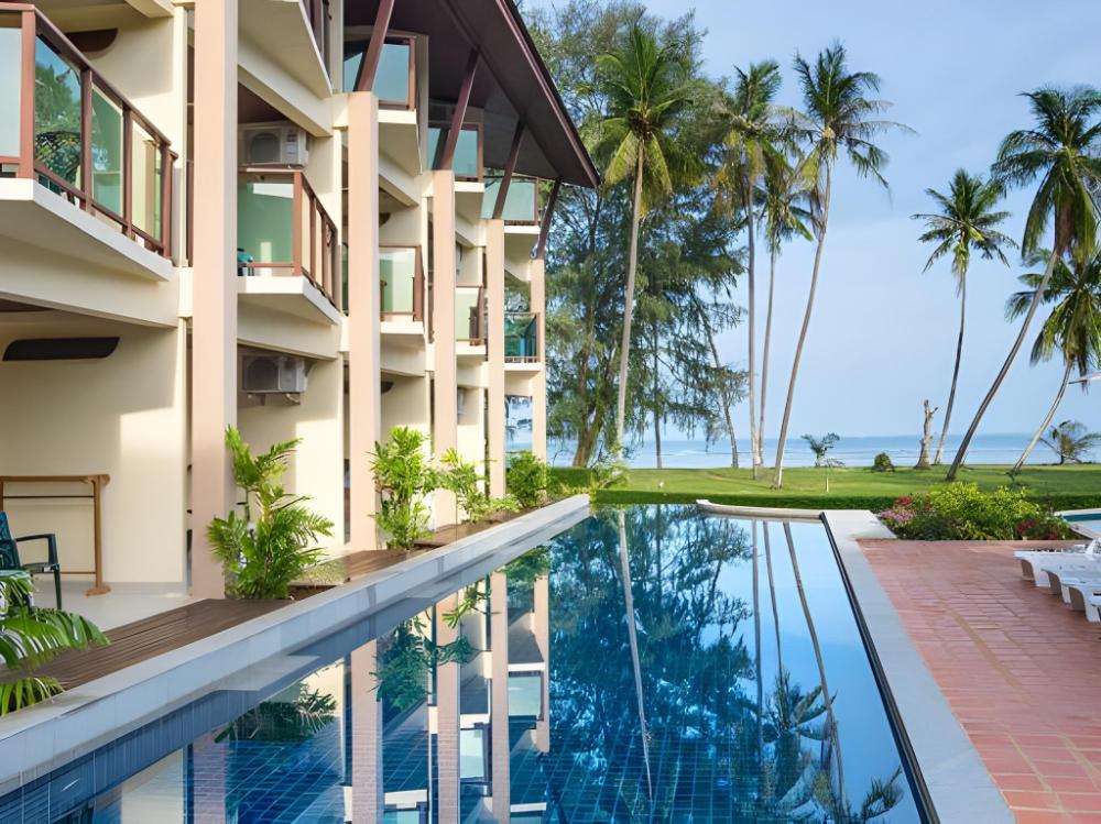 lanta pura beach resort