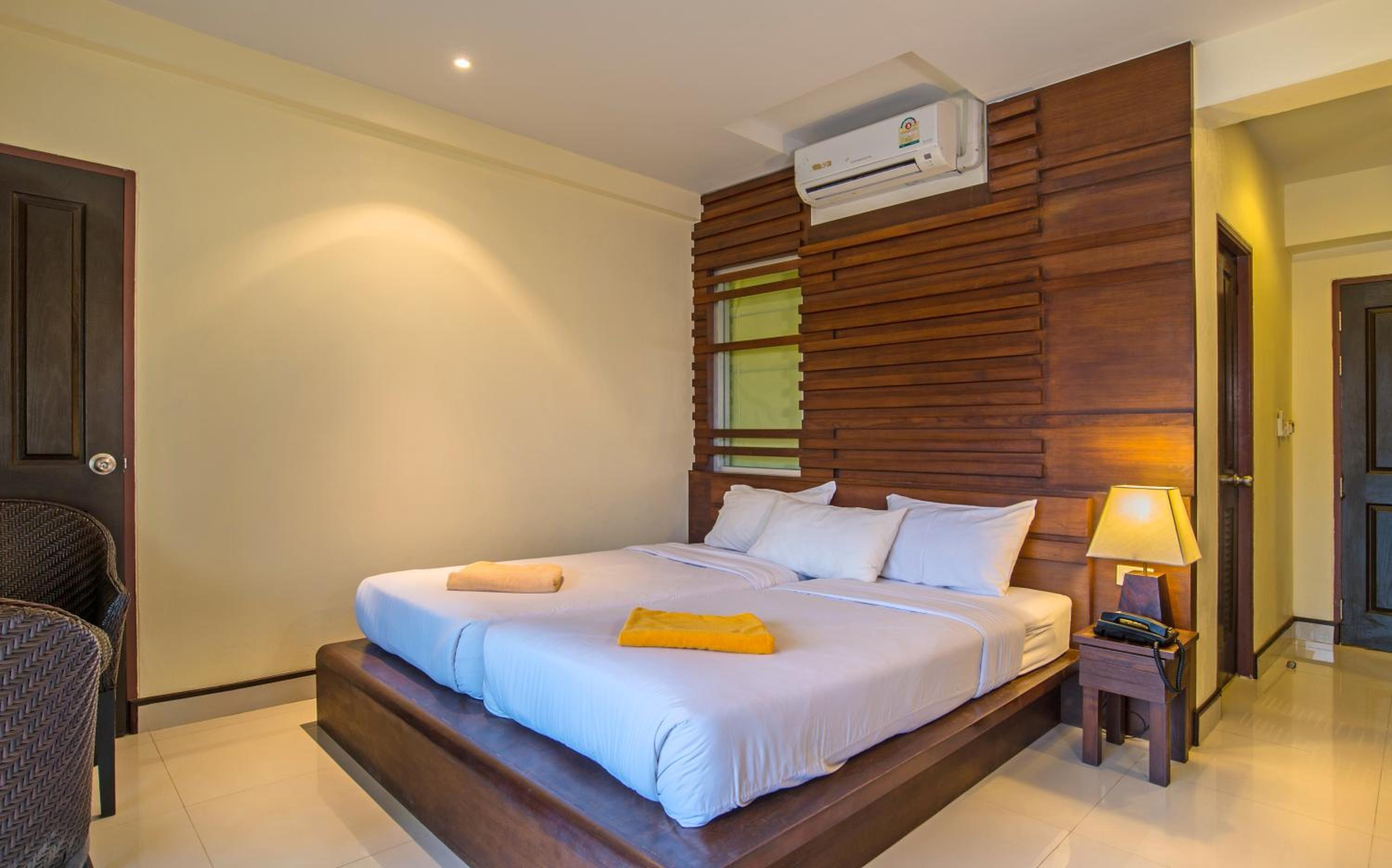 lanta pura beach resort