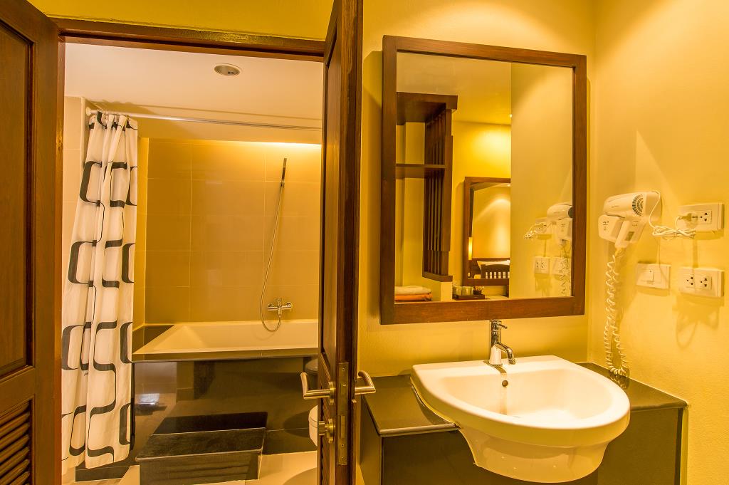 lanta pura beach resort