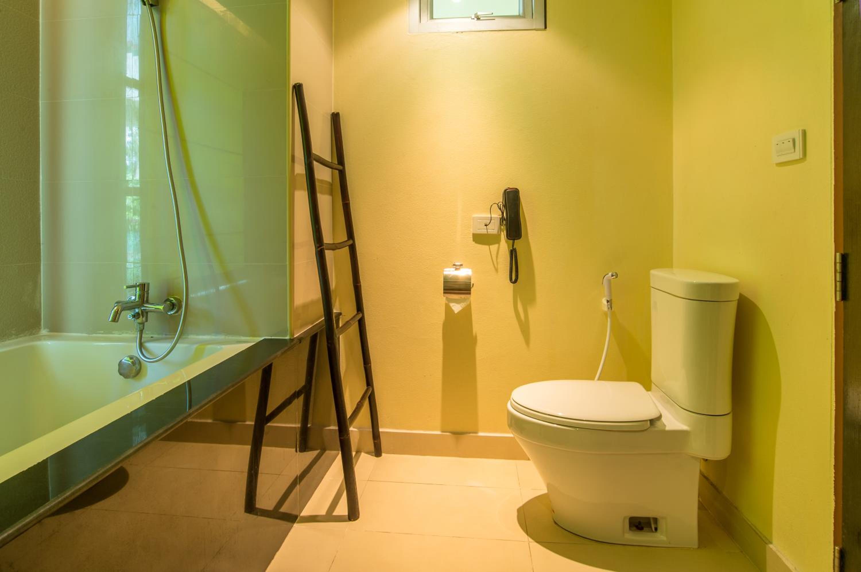 lanta pura beach resort