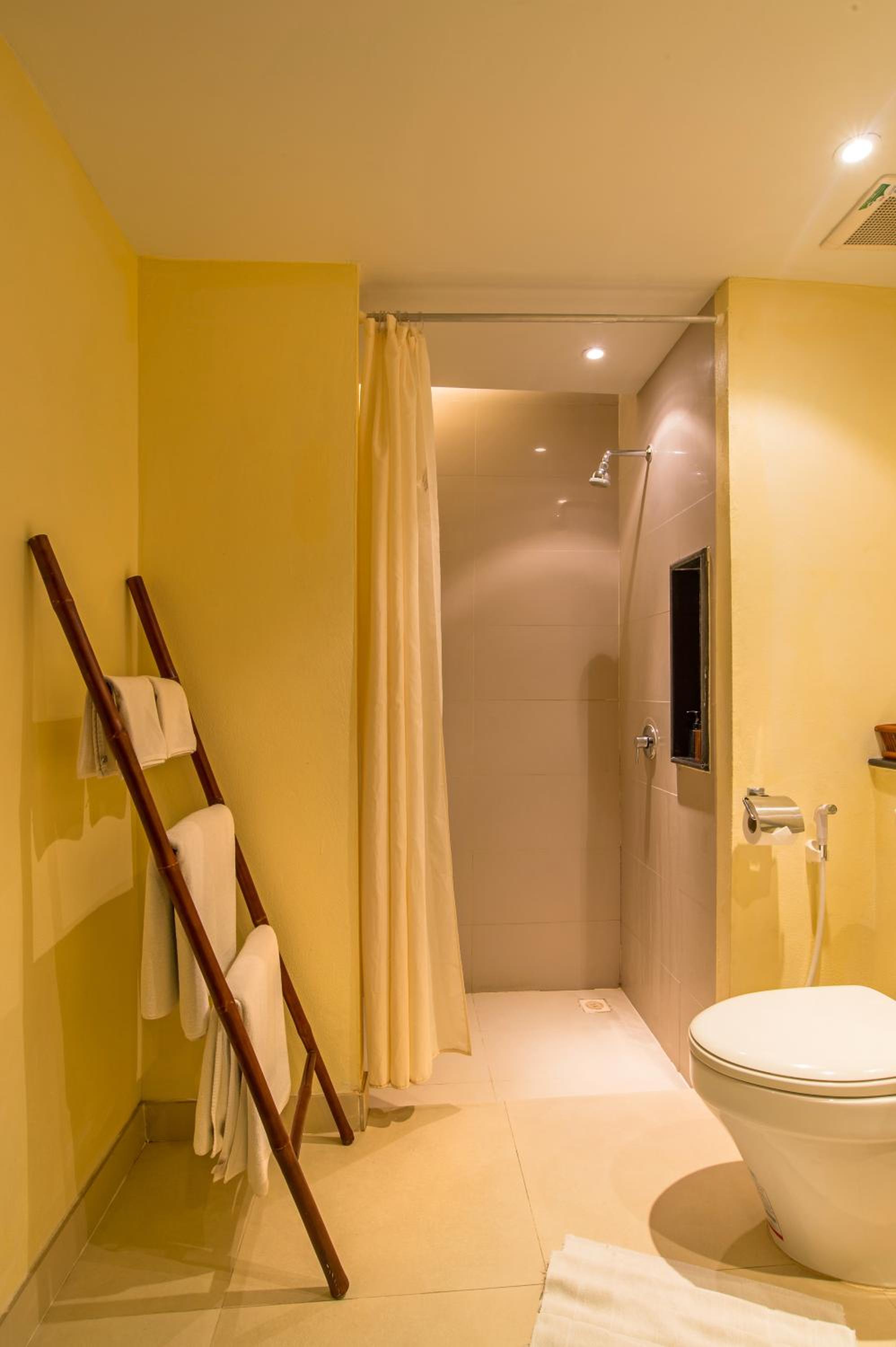 lanta pura beach resort