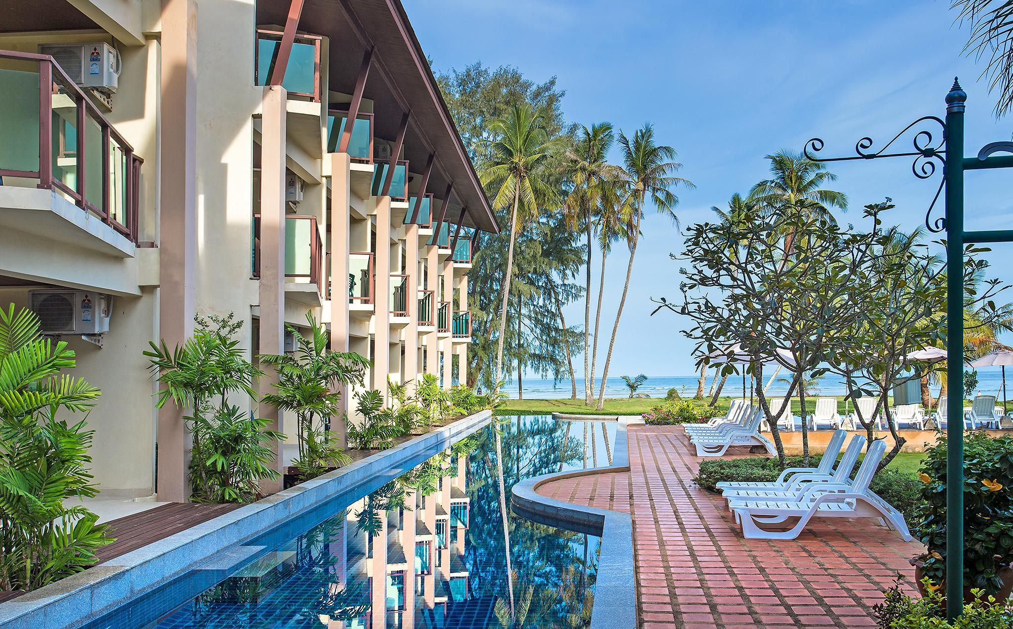 lanta pura beach resort