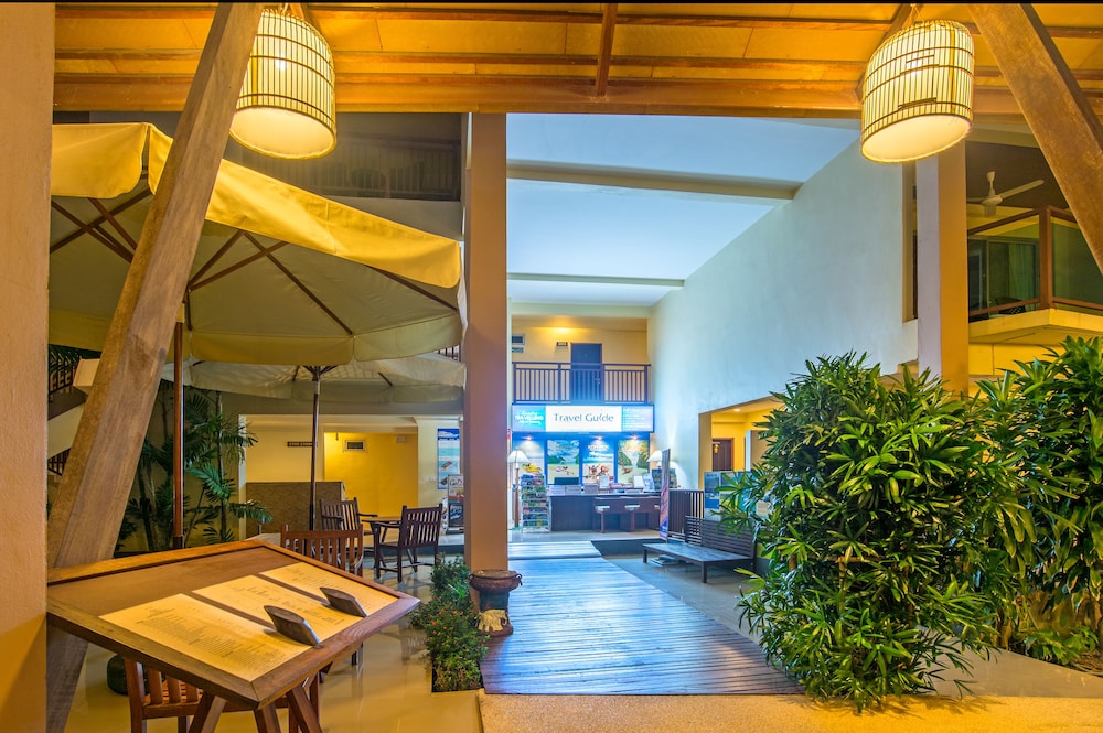 lanta pura beach resort