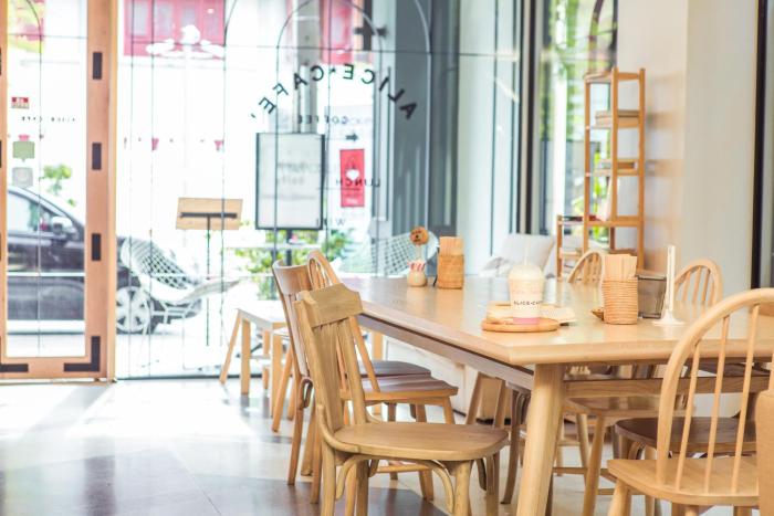 feung nakorn balcony rooms and cafe