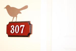 feung nakorn balcony rooms and cafe