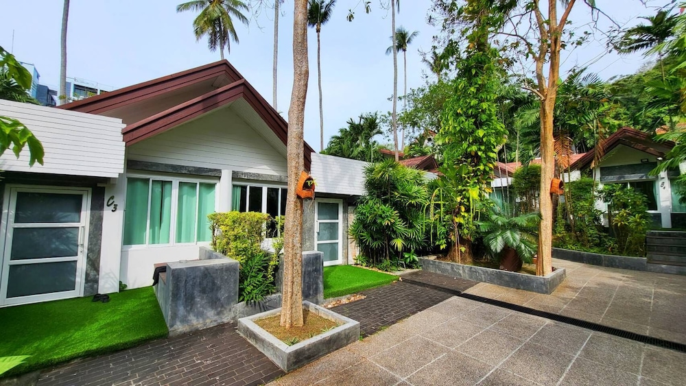 Aonang Paradise Resort,Near Ao Nang Beach,3 star