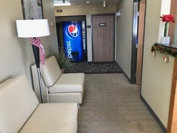 Super 8 By Wyndham Kremmling,Kremmling>>Hot Sulphur Springs,2 star