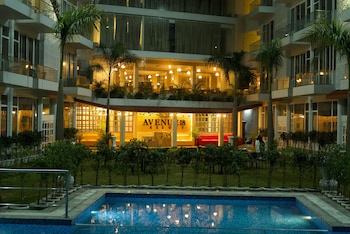 avenue 18 resort