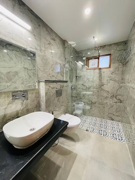 hotel grand legacy prime