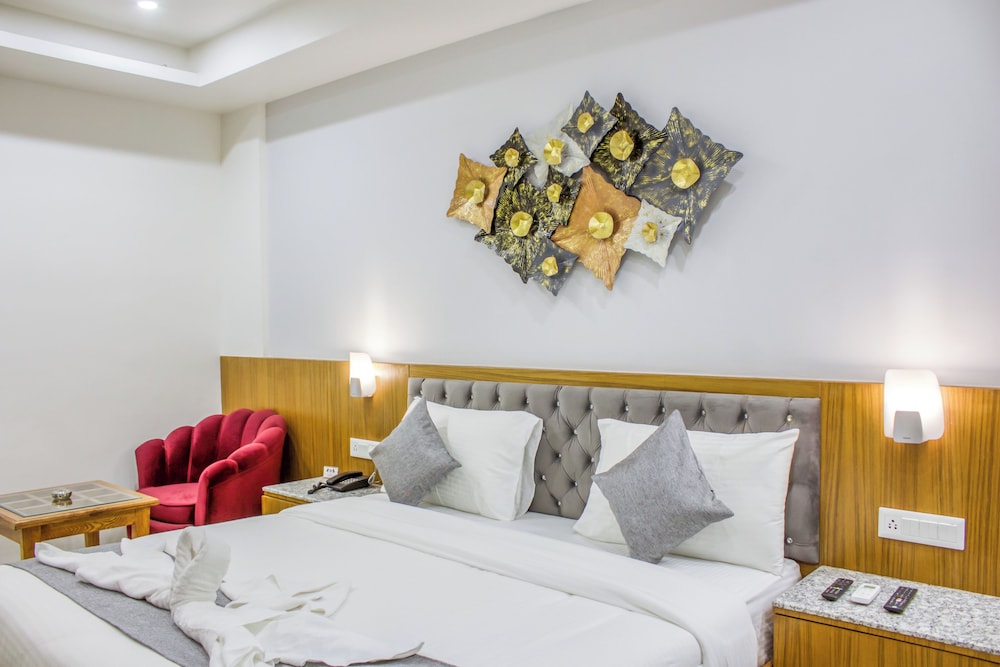 hotel grand legacy prime