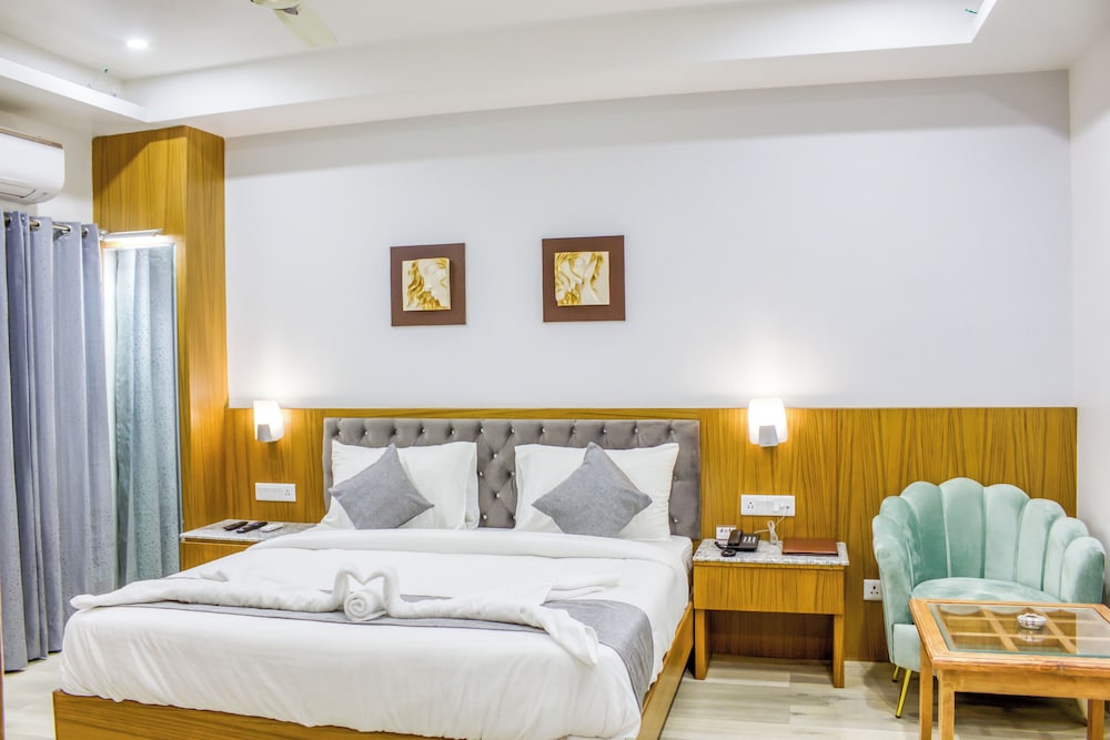 hotel grand legacy prime