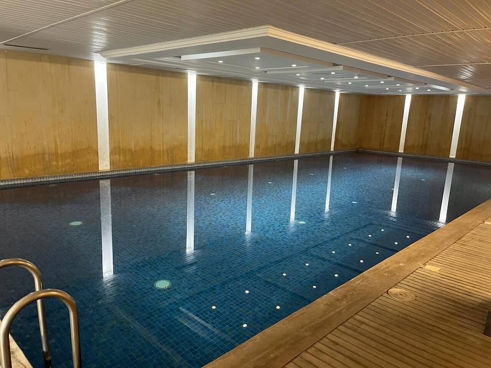 nambiar club bellezea