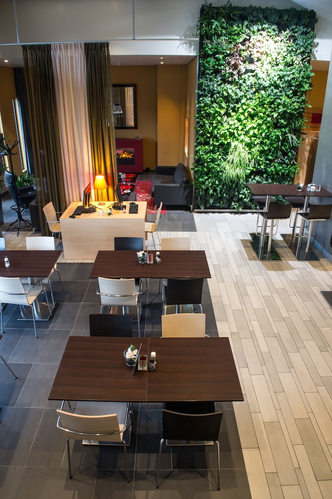ibis leiden centre