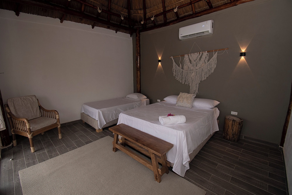 santuario beach hostel