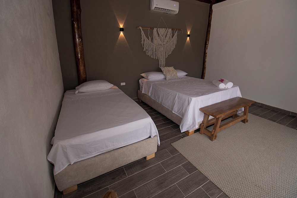 santuario beach hostel