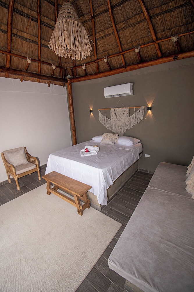 santuario beach hostel