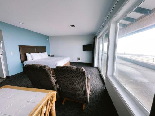 sandcastle beachfront motel