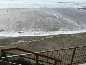 sandcastle beachfront motel