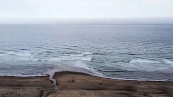 sandcastle beachfront motel