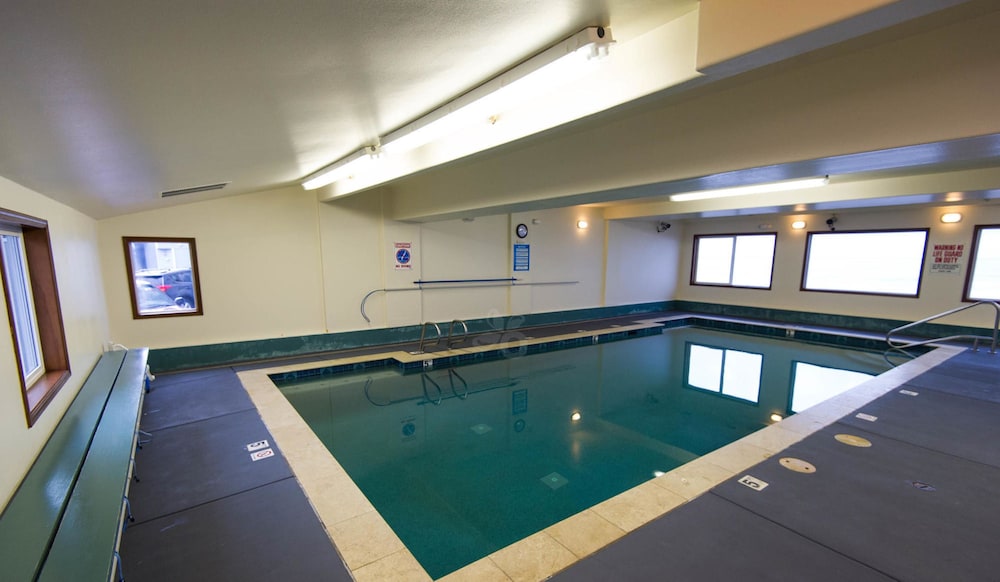 sandcastle beachfront motel