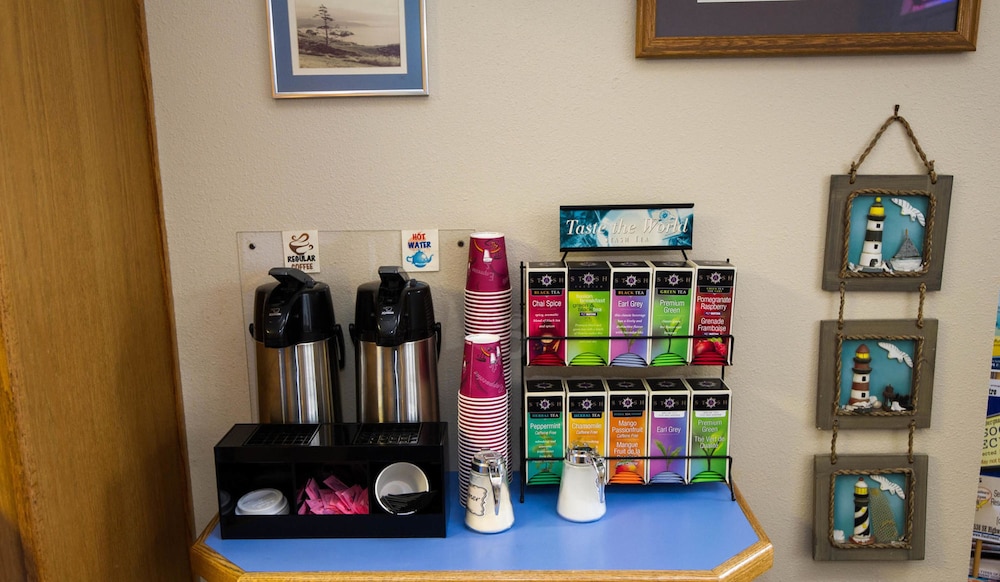 sandcastle beachfront motel