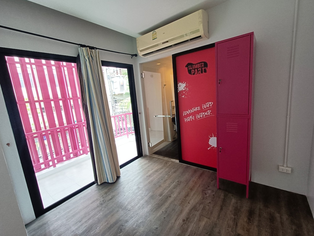 slumber party surf kata phuket