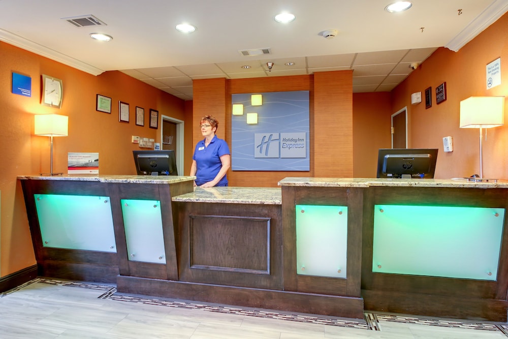 holiday inn express hotel and suites live oak by ihg