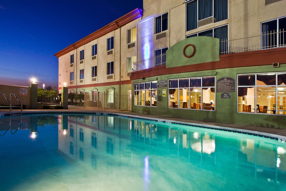 holiday inn express hotel and suites live oak by ihg