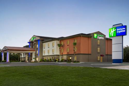 holiday inn express hotel and suites live oak by ihg