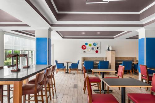 holiday inn express hotel and suites live oak by ihg