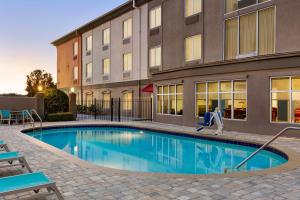 holiday inn express hotel and suites live oak by ihg