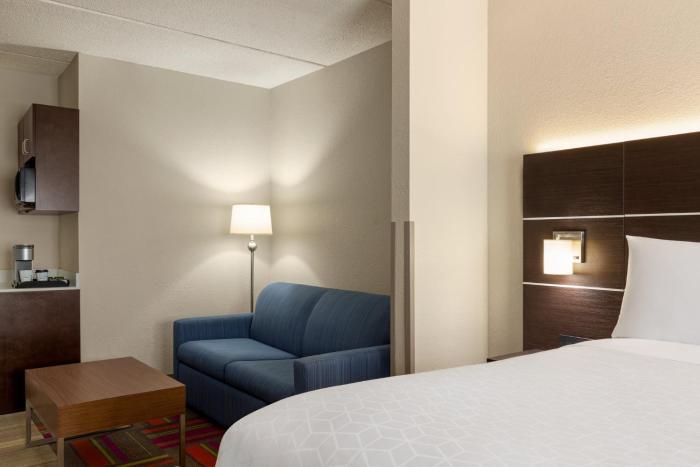 holiday inn express hotel and suites live oak by ihg