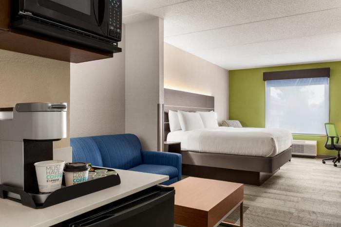 holiday inn express hotel and suites live oak by ihg