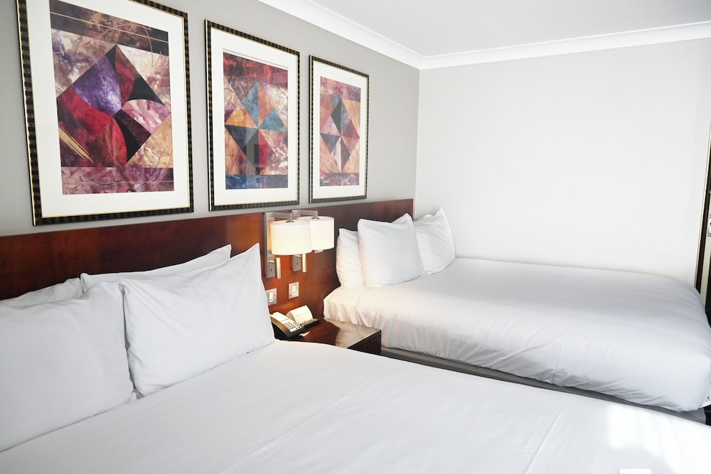 crowne plaza liverpool john lennon airport by ihg