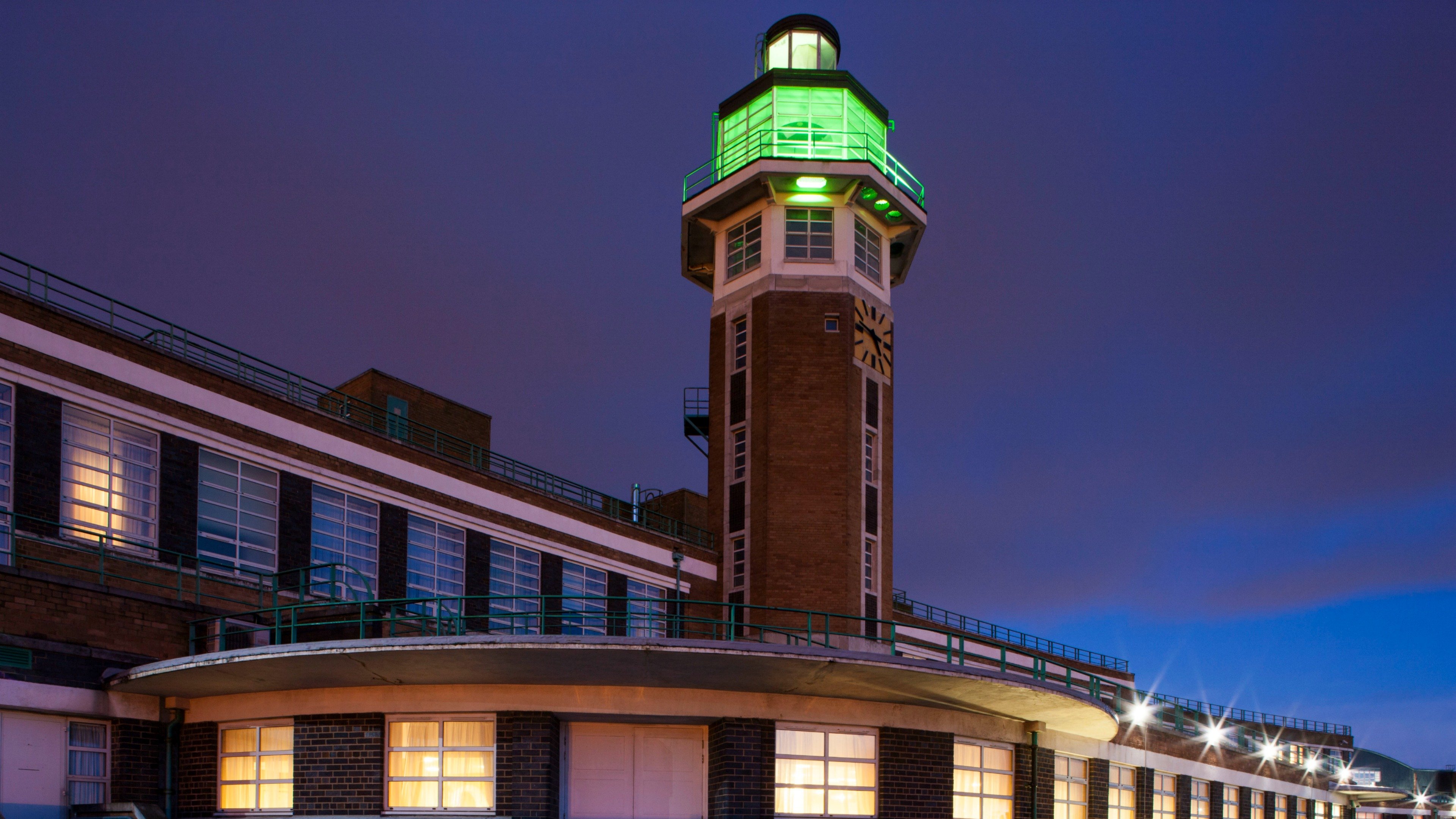 crowne plaza liverpool john lennon airport by ihg
